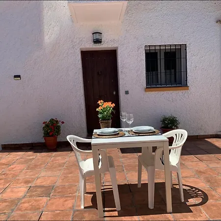 A Estrenar Preciosa Suite-centrico-con Jardin Y Porche * Torremolinos