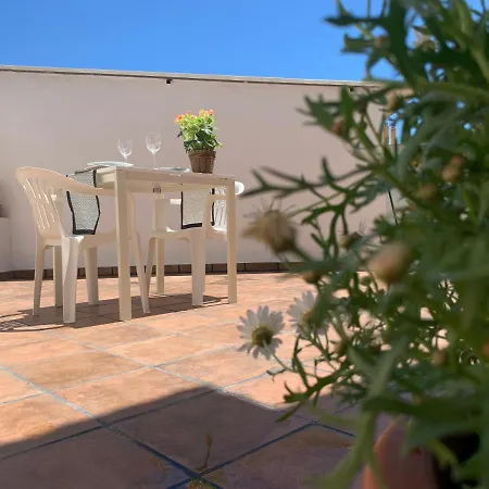 A Estrenar Preciosa Suite-centrico-con Jardin Y Porche Apartment *
