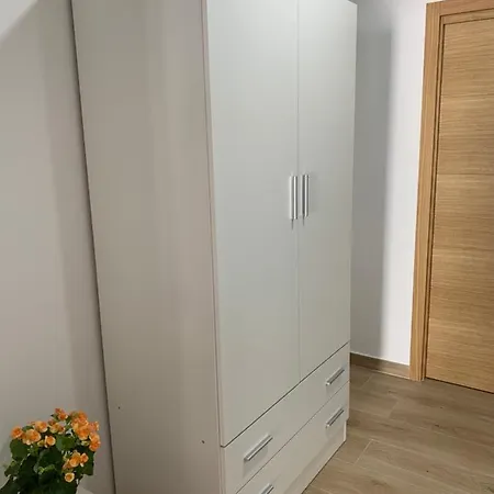 A Estrenar Preciosa Suite-céntrico-con Jardín Y Porche Apartamento *